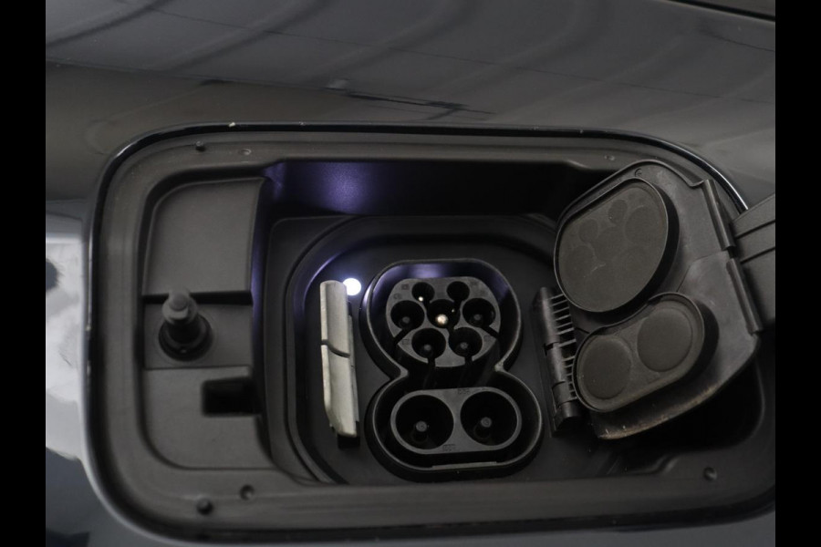BMW iX3 Executive 80 kWh M-Sport | SOH 94.4% | Panoramadak | Leder | Adaptive cruise | Trekhaak | Carplay | Sfeerverlichting | Memory | Stuur/stoelverwarming | Camera | Park assist |