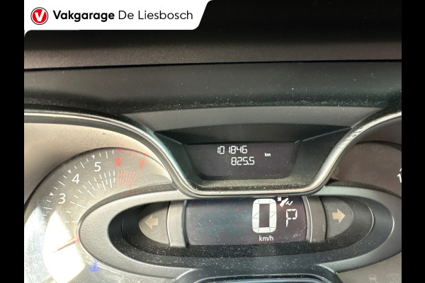 Renault Captur 1.2 TCe Intens / navi / camera / stoelverw / cruisec / trekhaak / boeken