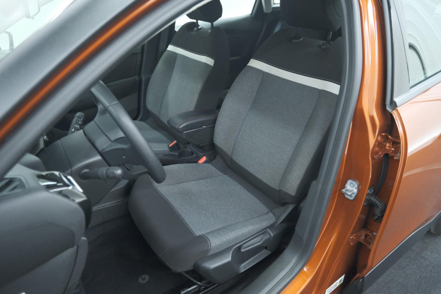 Citroën C4 Puretech 100 Feel | Cruise Control | Parkeersensoren | Airco