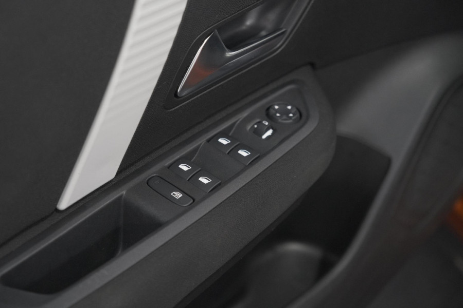 Citroën C4 Puretech 100 Feel | Cruise Control | Parkeersensoren | Airco