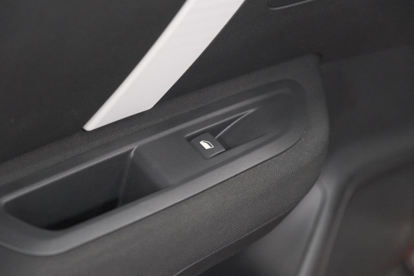 Citroën C4 Puretech 100 Feel | Cruise Control | Parkeersensoren | Airco