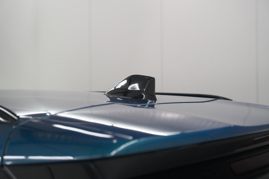 Peugeot e-2008 EV Allure Avantage 54 kWh | 97,8% SOH | 11 KW Lader | Apple Carplay | Parkeersensoren