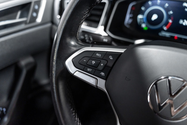 Volkswagen Taigo 1.5 TSI R-Line DSG PANO PDC Keyless