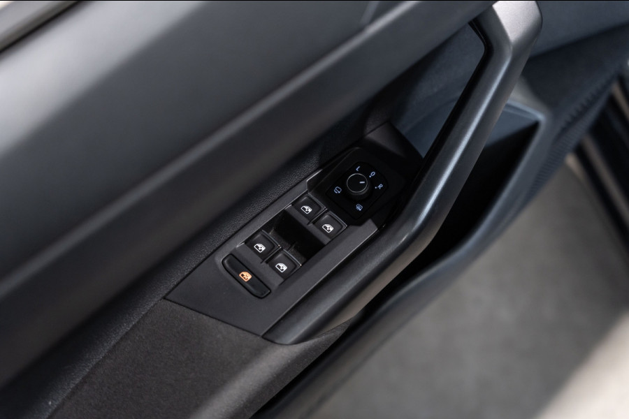 Volkswagen Taigo 1.5 TSI R-Line DSG PANO PDC Keyless