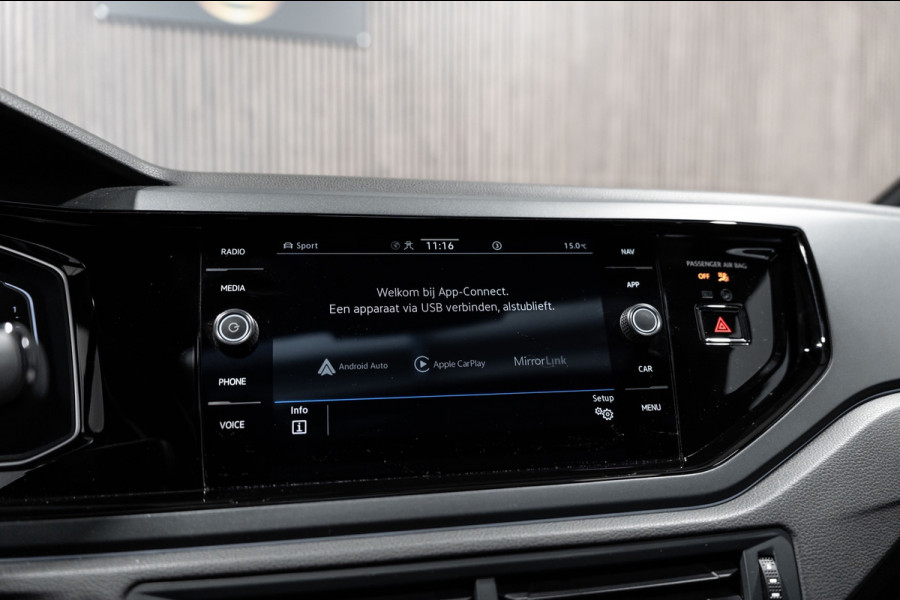 Volkswagen Taigo 1.5 TSI R-Line DSG PANO PDC Keyless
