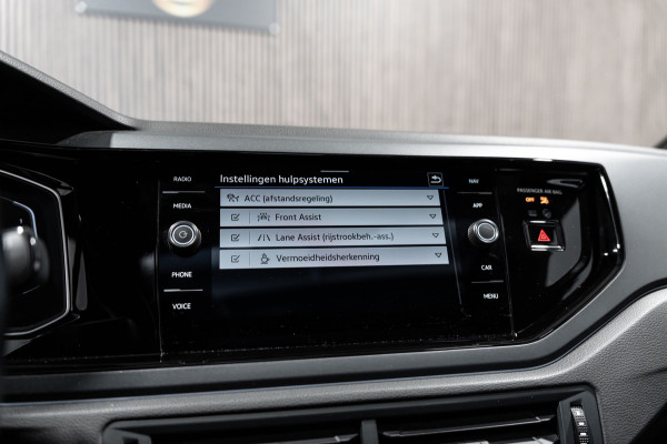 Volkswagen Taigo 1.5 TSI R-Line DSG PANO PDC Keyless
