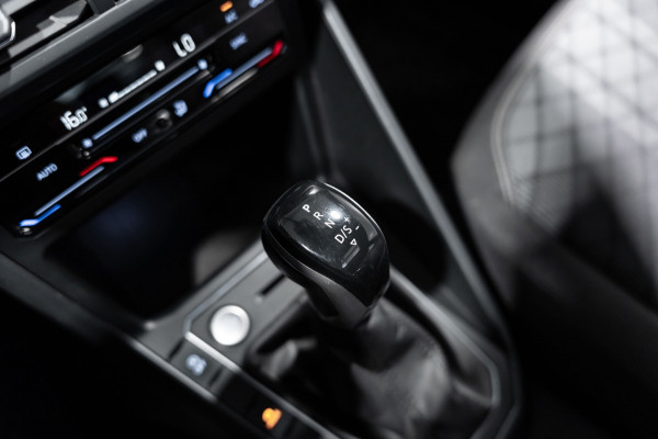 Volkswagen Taigo 1.5 TSI R-Line DSG PANO PDC Keyless