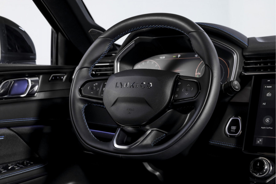 Lynk & Co 01 1.5 PHEV 261PK MY23 | Blackpakket | Donkere hemel | 360 Camera | 7.4 kWh Boordlader | S/K-panodak | Adapt. Cruise | Memory | Elek. klep | LM 20" | 1904