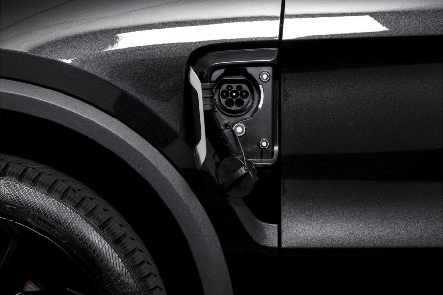 Lynk & Co 01 1.5 PHEV 261PK MY23 | Blackpakket | Donkere hemel | 360 Camera | 7.4 kWh Boordlader | S/K-panodak | Adapt. Cruise | Memory | Elek. klep | LM 20" | 1904