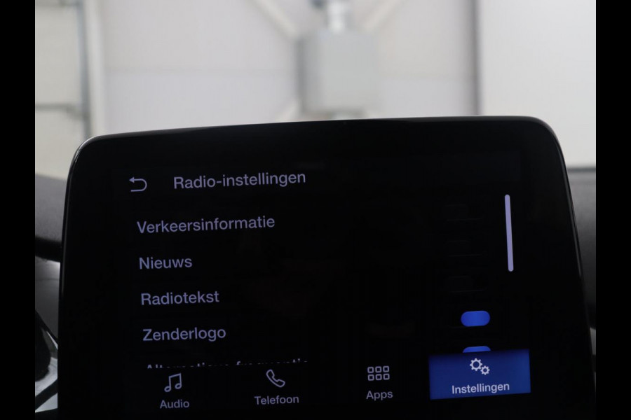 Ford Fiesta 1.0 EcoBoost Titanium ST-Line | Cruise control | Stoelverwarming | Park assist | Bluetooth | Carplay | Full LED |
