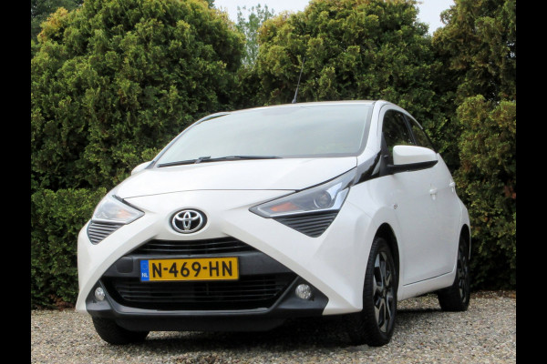 Toyota Aygo 1.0 VVT-i x 5-drs * Camera * Carplay *