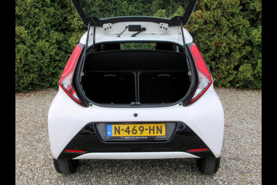 Toyota Aygo 1.0 VVT-i x 5-drs * Camera * Carplay *