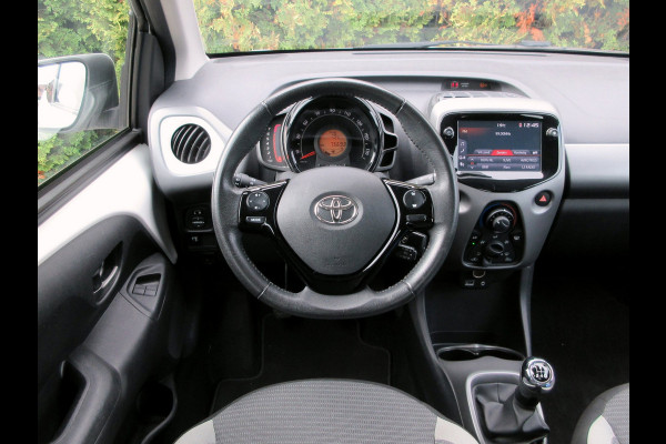 Toyota Aygo 1.0 VVT-i x 5-drs * Camera * Carplay *