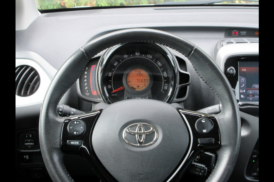 Toyota Aygo 1.0 VVT-i x 5-drs * Camera * Carplay *