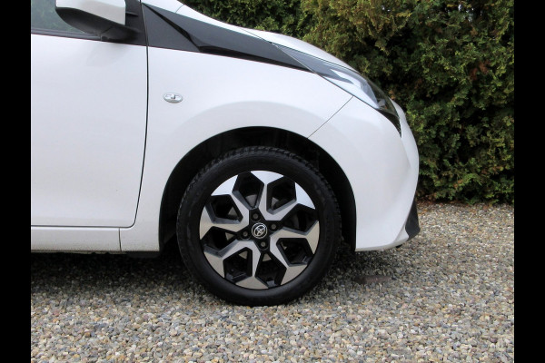 Toyota Aygo 1.0 VVT-i x 5-drs * Camera * Carplay *