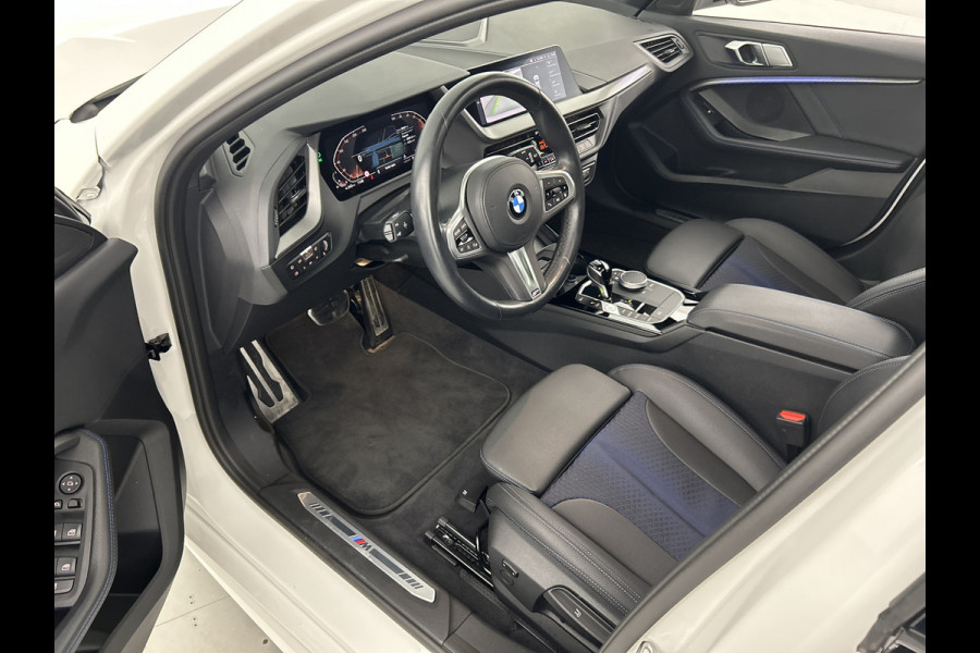 BMW 1-serie 118i AUT M Sport panodak/Cruise/Shadow line