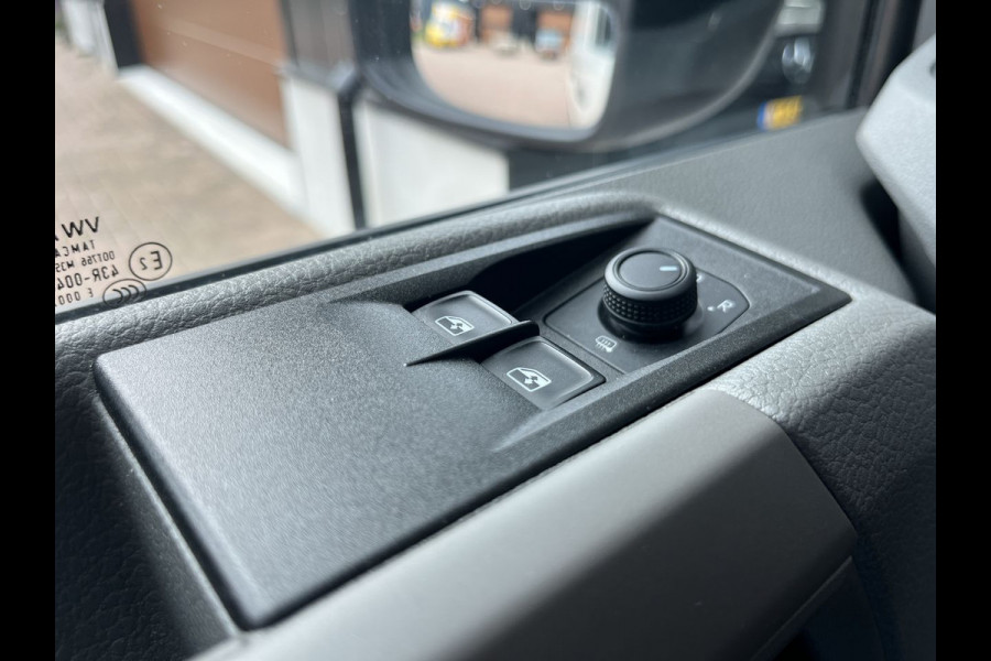 Volkswagen Crafter 35 2.0 TDI 141pk E6 L3 Comfortline Lease €422 p/m, Airco, Carplay, Navi, PDC, Bedrijfsinrichting, 2x Schuifdeur. Volledig onderhoudshistorie aanwezig