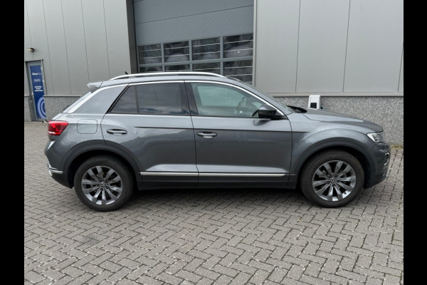 Volkswagen T-Roc 1.5 TSI SPORT Panorama Schuifdak Trekhaak Winter Camera etc