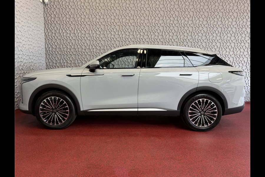 Omoda 9 OMODA 9 PREMIUM TECH GRAY AWD 145 KM ELEC MET BENZINE 1000KM 538 PK | 4WD 4X4