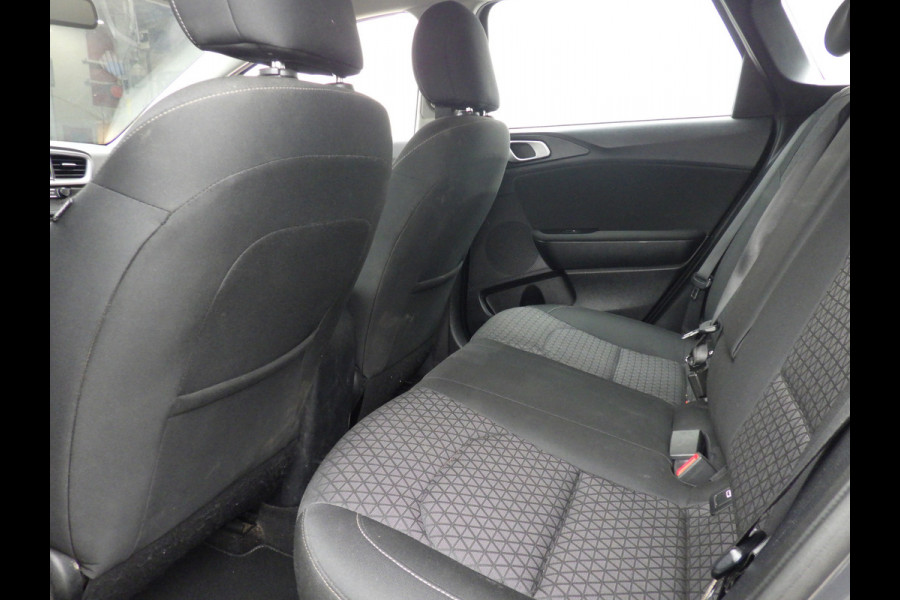 Kia Ceed Sportswagon 1.4 T-GDi Automaat DynamicLine, Camera, Airco, NL/NAP!