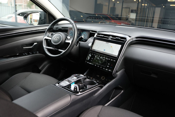 Hyundai Tucson 1.6 T-GDI PHEV 4WD *25dkm* AFN. Trekhaak | Navi | Camera *STOEL+STUURVERWARMING*