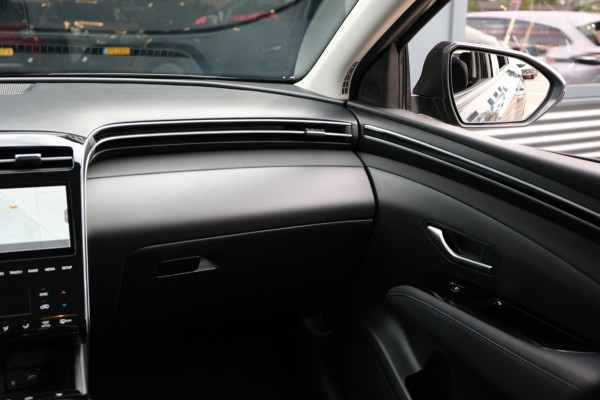 Hyundai Tucson 1.6 T-GDI PHEV 4WD *25dkm* AFN. Trekhaak | Navi | Camera *STOEL+STUURVERWARMING*