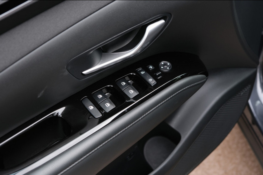 Hyundai Tucson 1.6 T-GDI PHEV 4WD *25dkm* AFN. Trekhaak | Navi | Camera *STOEL+STUURVERWARMING*
