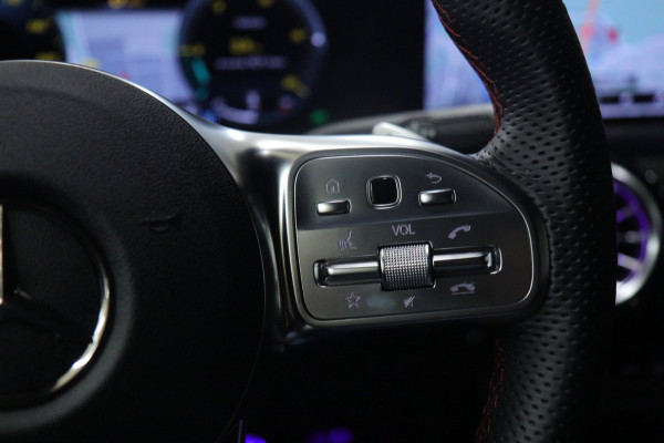 Mercedes-Benz CLA-Klasse 200 Business Solution AMG PANO/CAM/KEYLESS/LANEASSIST/VOL