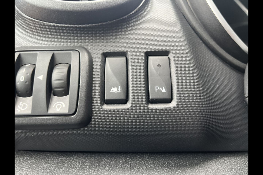 Renault Trafic 2.0 dCi 120pk L2 Comfort 3p Lease €287 p/m, Trekhaak, 2 Schuifdeuren, Airco, PDC, Cruise controle, Onderhoudshistorie aanwezig