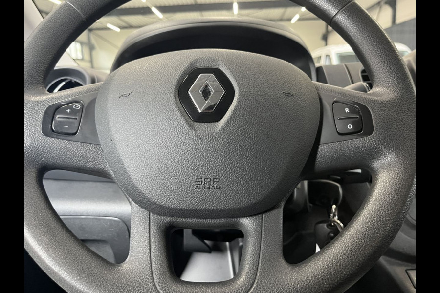Renault Trafic 2.0 dCi 120pk L2 Comfort 3p Lease €287 p/m, Trekhaak, 2 Schuifdeuren, Airco, PDC, Cruise controle, Onderhoudshistorie aanwezig