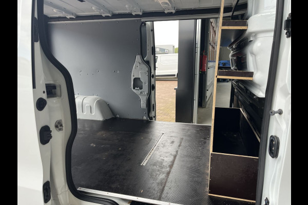 Renault Trafic 2.0 dCi 120pk L2 Comfort 3p Lease €287 p/m, Trekhaak, 2 Schuifdeuren, Airco, PDC, Cruise controle, Onderhoudshistorie aanwezig