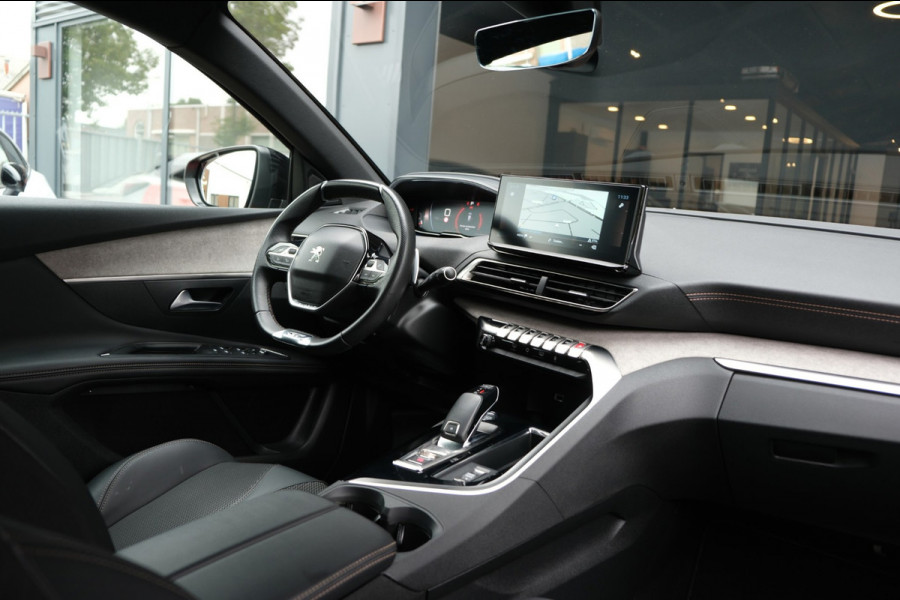 Peugeot 3008 1.2 PureTech GT *25.000km* 19" |BlackPack| Navi/Trekhaak/Apple Carplay