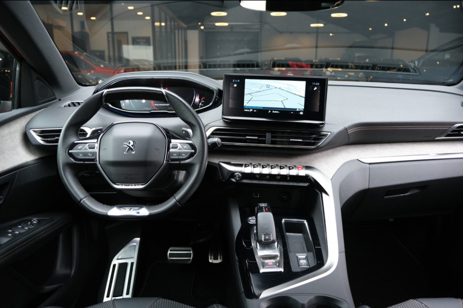 Peugeot 3008 1.2 PureTech GT *25.000km* 19" |BlackPack| Navi/Trekhaak/Apple Carplay