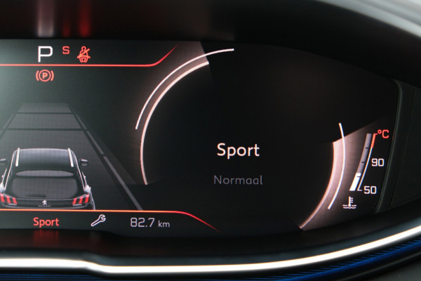 Peugeot 3008 1.2 PureTech GT *25.000km* 19" |BlackPack| Navi/Trekhaak/Apple Carplay