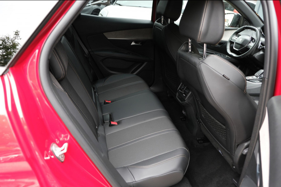 Peugeot 3008 1.2 PureTech GT *25.000km* 19" |BlackPack| Navi/Trekhaak/Apple Carplay