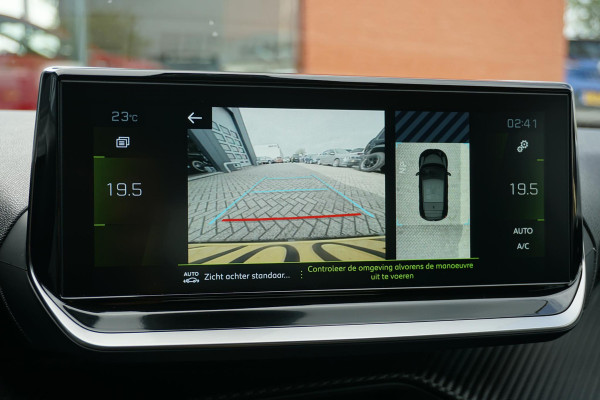 Peugeot 208 1.2 PureTech Allure Pack + CAMERA / 3D COCKPIT / STOELVERWARMING / APPLE CARPLAY / TREKHAAK