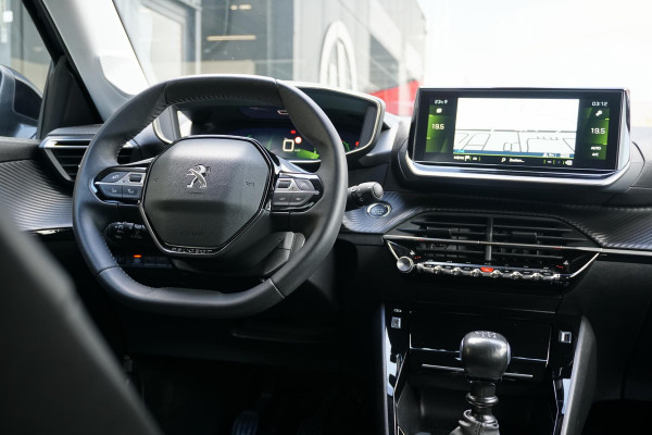 Peugeot 208 1.2 PureTech Allure Pack + CAMERA / 3D COCKPIT / STOELVERWARMING / APPLE CARPLAY / TREKHAAK