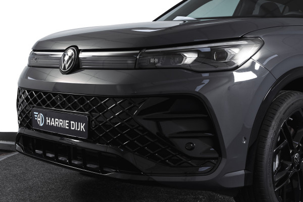 Volkswagen Tiguan 1.5 eHybrid 272PK R-Line Edition | Black Style | 15 inch Navi | Elek. Trekhaak | IQ Light | S/K-Panodak | Dig. Cockpit | Adapt. Cruise | Stoel-+Stuurverw. | 360 Camera | NAV + App. Connect | ECC | Elek. Klep | LM 20" | 4393