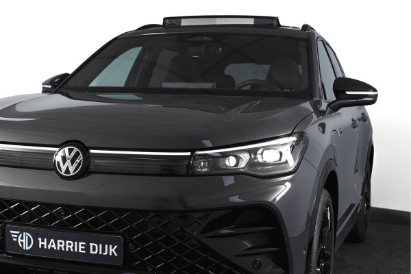 Volkswagen Tiguan 1.5 eHybrid 272PK R-Line Edition | Black Style | 15 inch Navi | Elek. Trekhaak | IQ Light | S/K-Panodak | Dig. Cockpit | Adapt. Cruise | Stoel-+Stuurverw. | 360 Camera | NAV + App. Connect | ECC | Elek. Klep | LM 20" | 4393