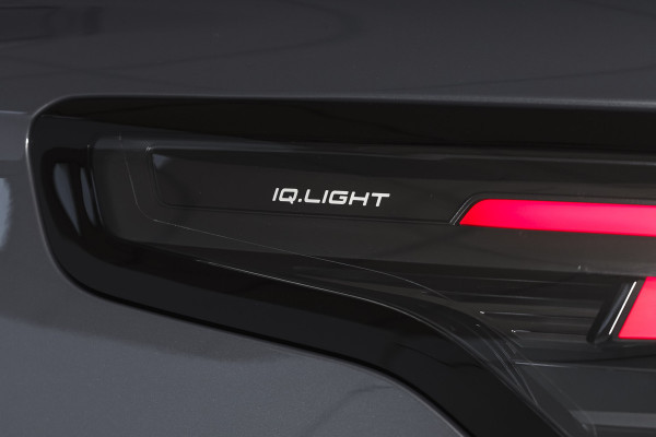 Volkswagen Tiguan 1.5 eHybrid 272PK R-Line Edition | Black Style | 15 inch Navi | Elek. Trekhaak | IQ Light | S/K-Panodak | Dig. Cockpit | Adapt. Cruise | Stoel-+Stuurverw. | 360 Camera | NAV + App. Connect | ECC | Elek. Klep | LM 20" | 4393