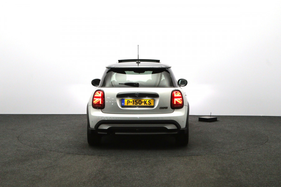 MINI 3-deurs 1.5 Cooper 136 PK Automaat Camden Plus Edition, Panoramadak, LED, Leder, Climate Control