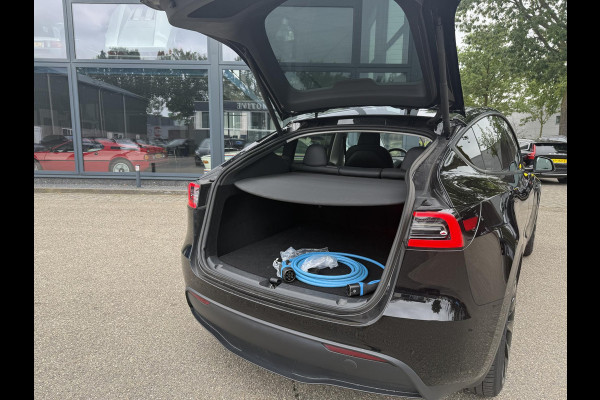 Tesla Model Y Long Range AWD 75 kWh VAN: 38.900,- VOOR: 35.877,- UW HERFSTVOORDEEL: 3.023,-|SOH 92%| ORIGINEEL NED. NAP| 1STE EIGENAAR!| FABRIEKSGARANTIE OP ACCU & AANDRIJFLIJN TOT 2031 OF 192.000 KM| BTW VERREKENBAAR|