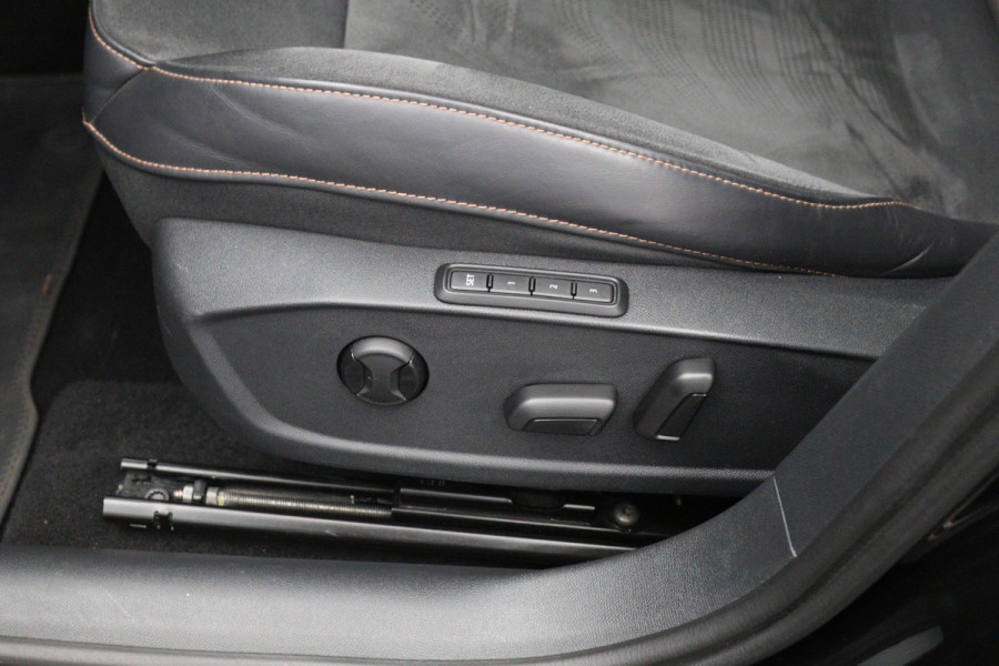 CUPRA Formentor 1.4 e-Hybrid VZ 245 PK Black Edition PHEV, Panoramadak, Alcantara, Memory, Camera