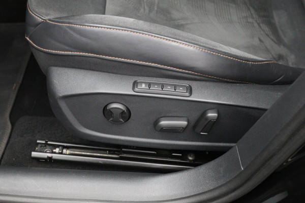 CUPRA Formentor 1.4 e-Hybrid VZ 245 PK Black Edition PHEV, Panoramadak, Alcantara, Memory, Camera