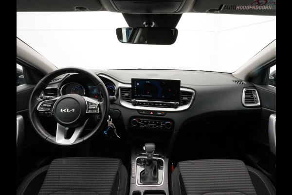 Kia Ceed 1.5 T-GDi MHEV DynamicLine Luxe (APPLE CARPLAY,ACHTERUITRIJCAMERA,PARKEERSENSOREN,LANE ASSIST,ADAPTIVE CRUISE,TOPCONDITIE
