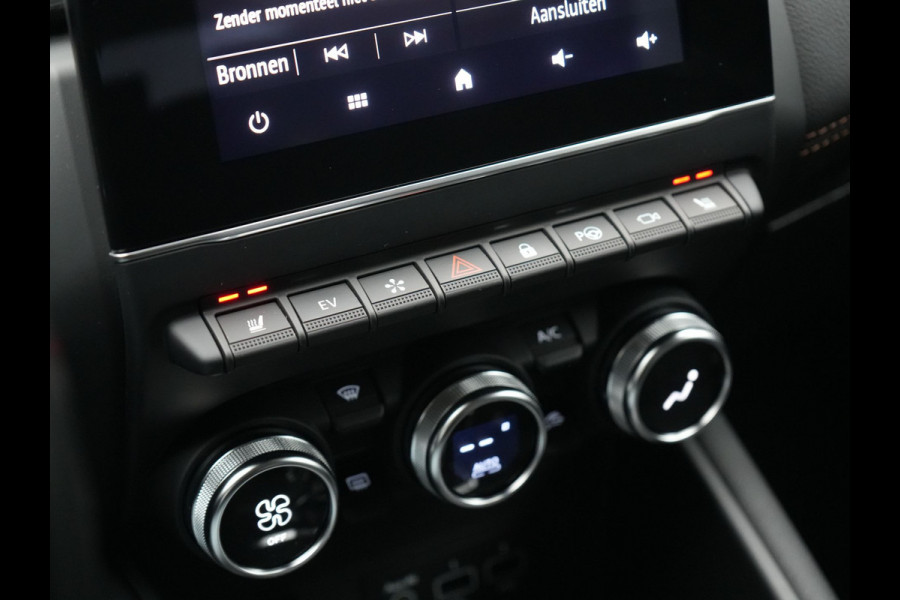 Renault Captur 1.6 E-Tech Initiale Paris PHEV 160pk Dealer O.H | Adaptive Cruise | 360 Camera | Lederen Sportstoelen Verwarmd | Stuur Verwarmd | Blis | Keyless | Navigatie | DAB | 18"L.M | Plug In Hybrid |