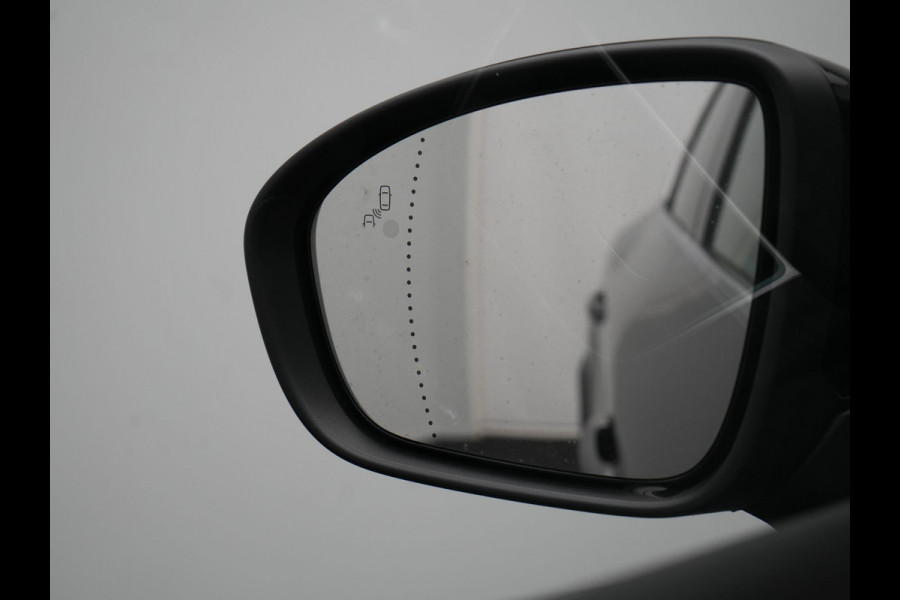 Renault Captur 1.6 E-Tech Initiale Paris PHEV 160pk Dealer O.H | Adaptive Cruise | 360 Camera | Lederen Sportstoelen Verwarmd | Stuur Verwarmd | Blis | Keyless | Navigatie | DAB | 18"L.M | Plug In Hybrid |