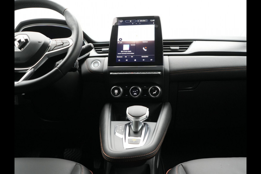 Renault Captur 1.6 E-Tech Initiale Paris PHEV 160pk Dealer O.H | Adaptive Cruise | 360 Camera | Lederen Sportstoelen Verwarmd | Stuur Verwarmd | Blis | Keyless | Navigatie | DAB | 18"L.M | Plug In Hybrid |