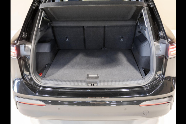 Volkswagen Tiguan 1.5 eTSI Life Edition / 130pk / Rondomzicht camera / Dodehoek assistent / Stoelverwarming /
