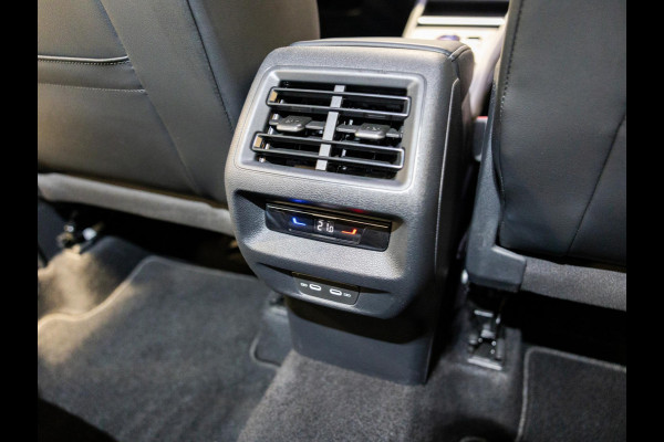 Volkswagen Tiguan 1.5 eTSI Life Edition / 130pk / Rondomzicht camera / Dodehoek assistent / Stoelverwarming /